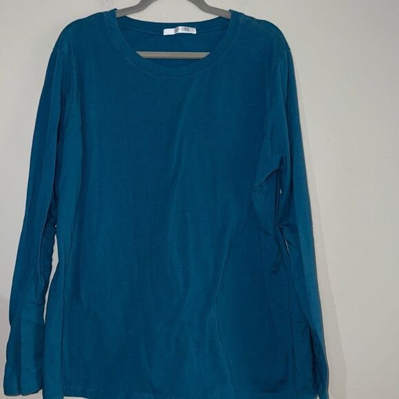 Cloud 9 dark teal blue long sleeve t-shirt longer style with a scoop neck - Picture 1 of 6
